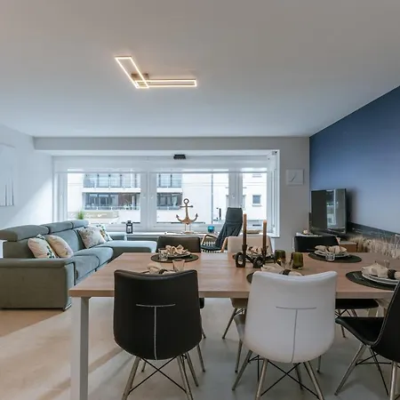 شقة Modern 2 Bedroom Near The Sea ميدل كيرك